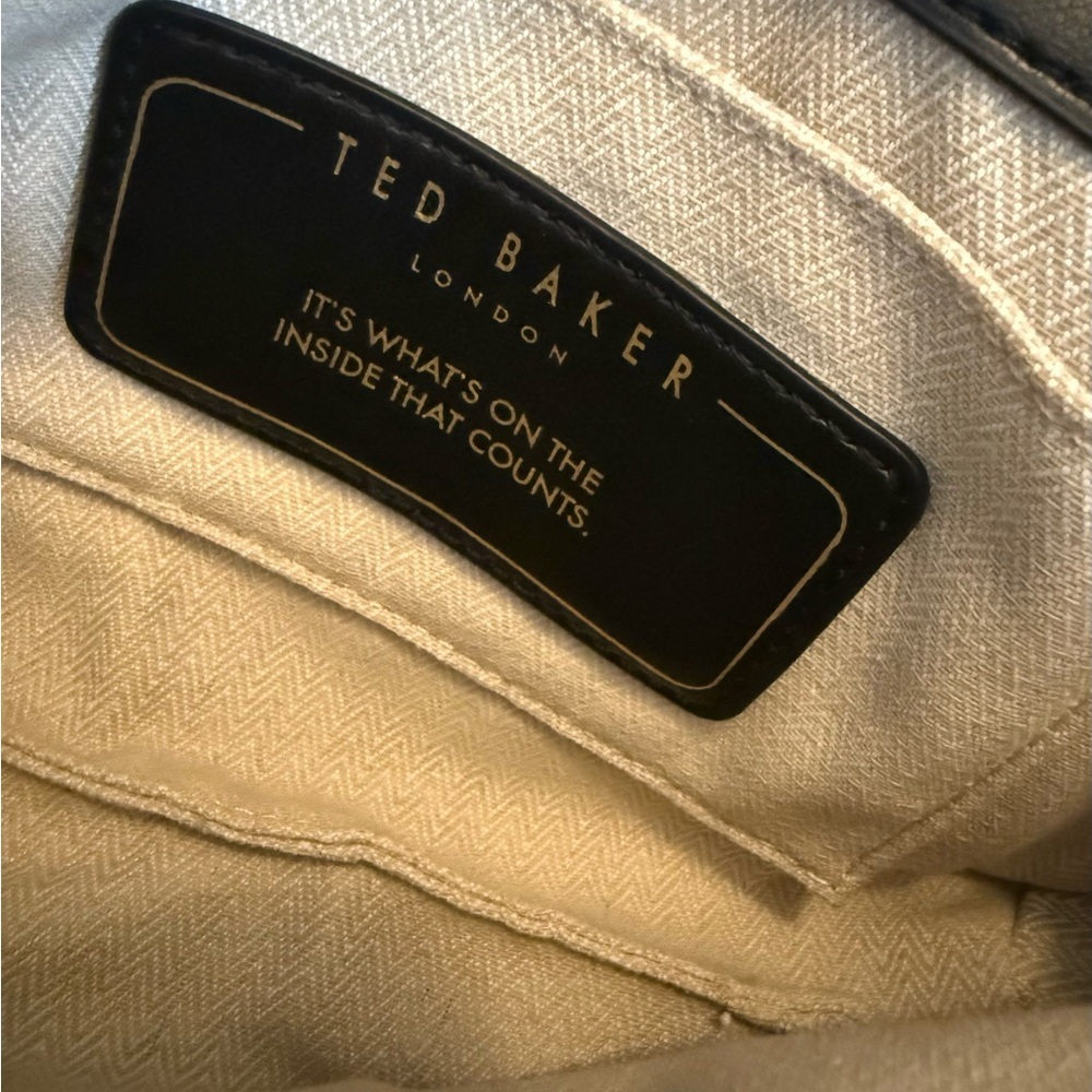 Ted Baker London Ginette Quilted Crossbody Bag - Picture 7 of 8